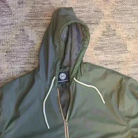 Army Green Windbreaker - Picture 4 of 8
